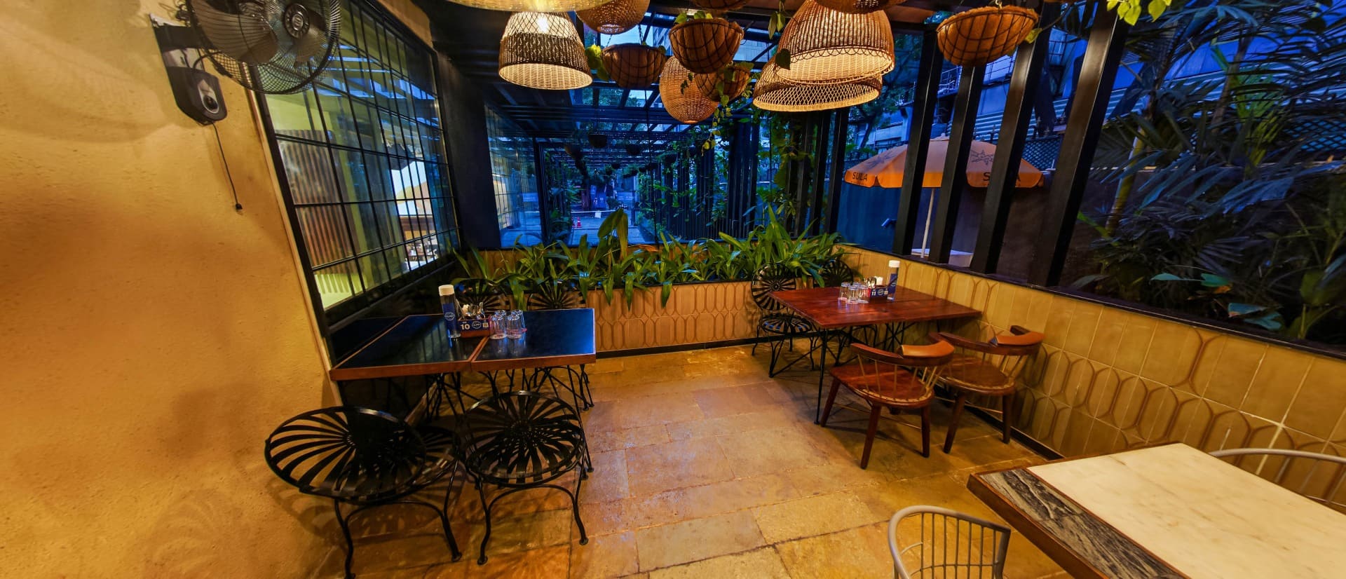 Chivas Outdoor